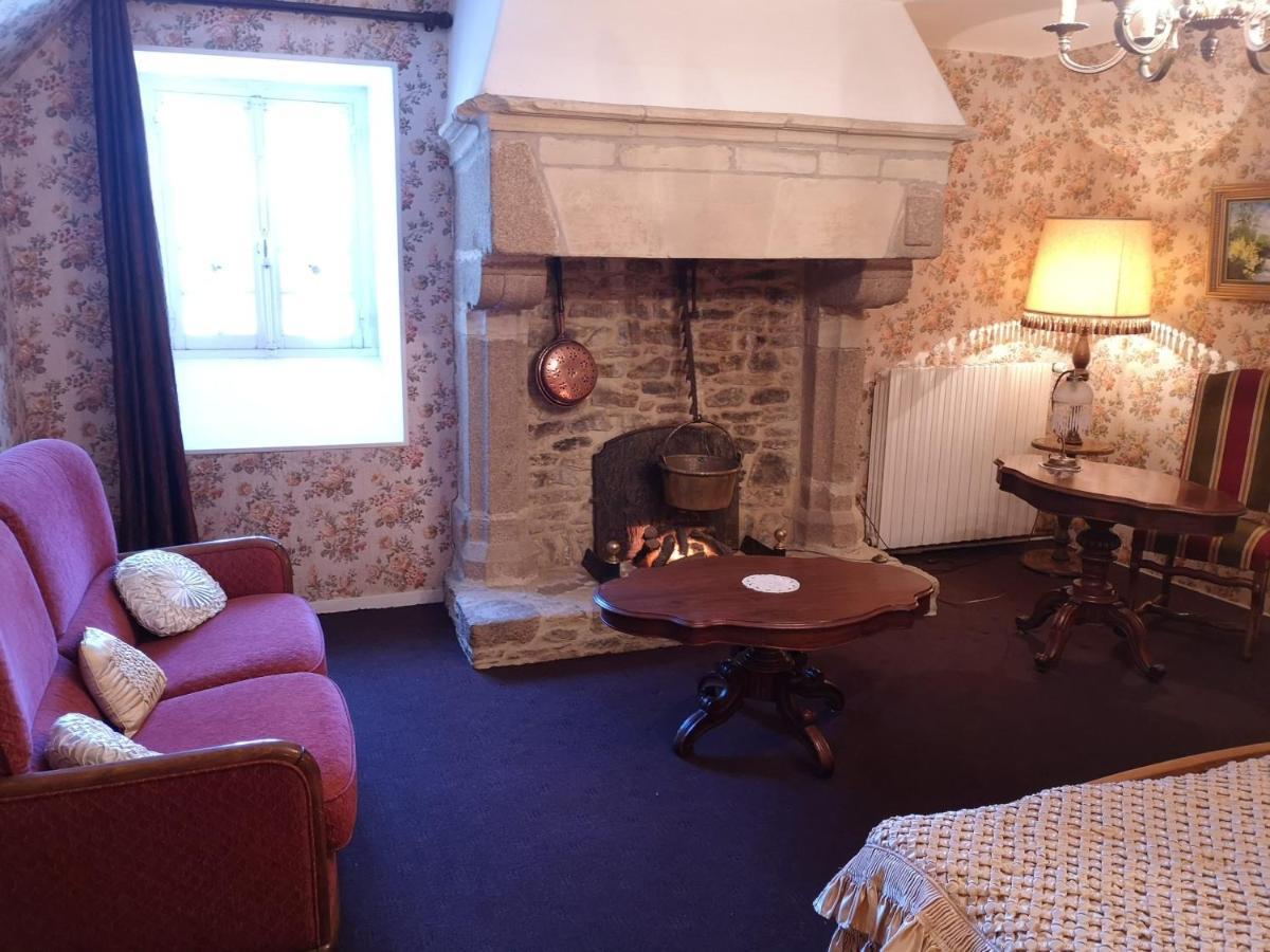 Manoir De La Foulerie Bed & Breakfast Ancteville ภายนอก รูปภาพ